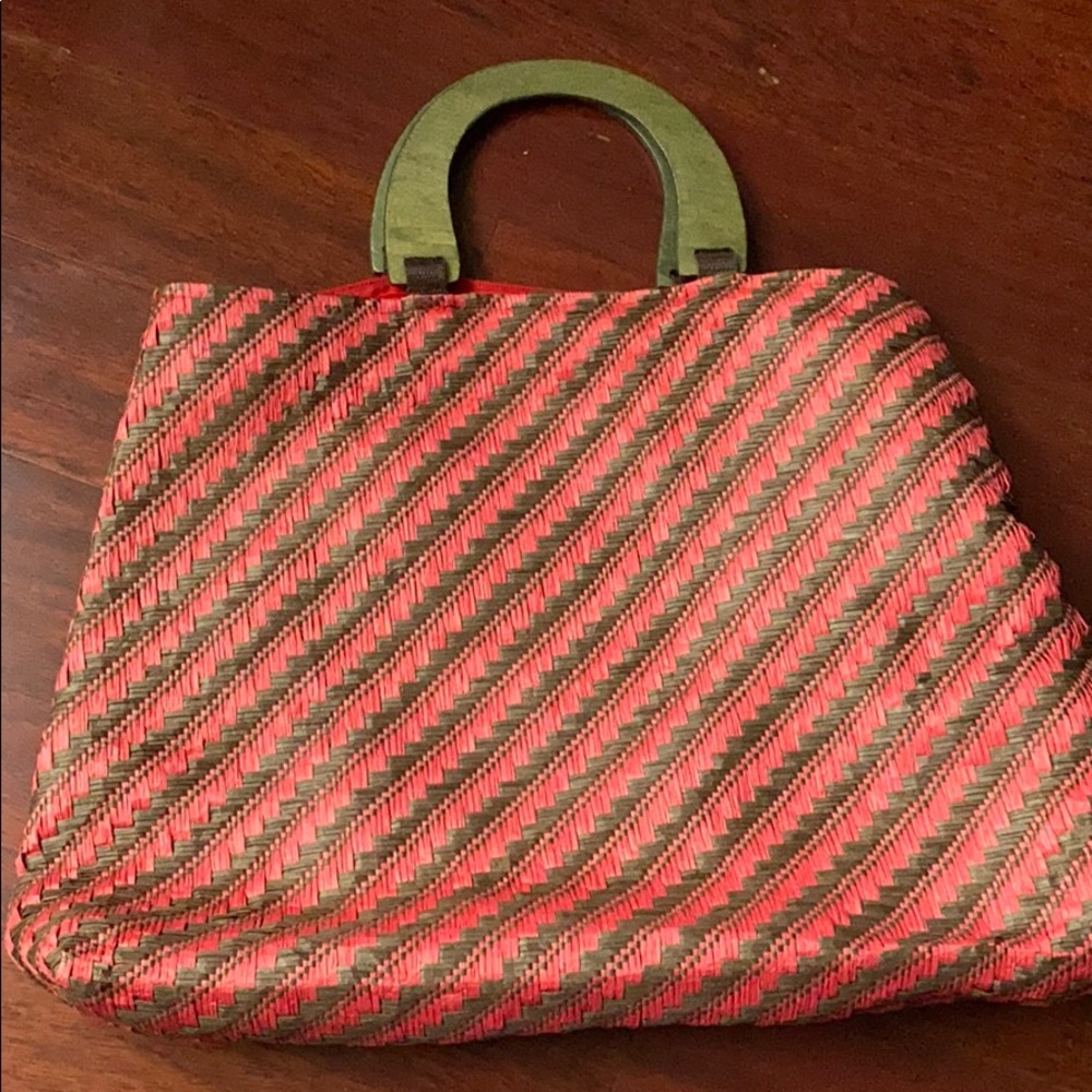 Artesanal handbag